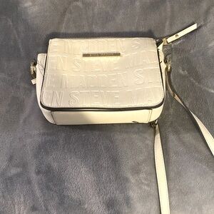 This beautiful Steven Madden purse